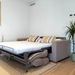 Апартаменты Modern Building *