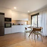 Modern Building Апартаменты *