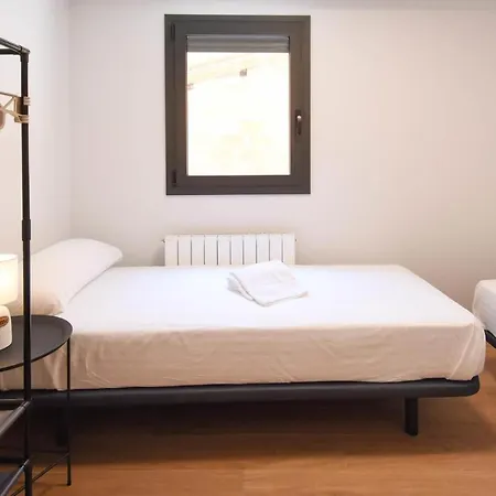 Modern Building * Χιρόνα