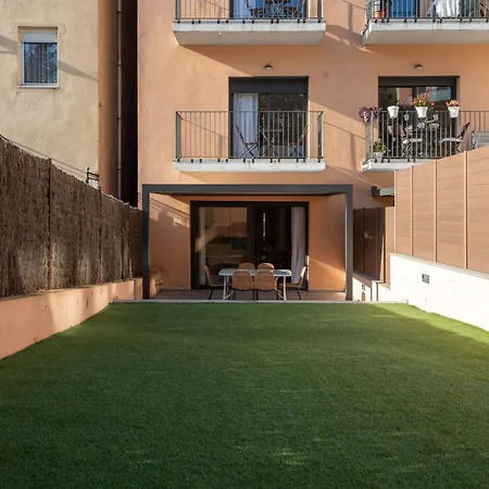 Modern Apartments In One Building, In The Heart Of Girona *