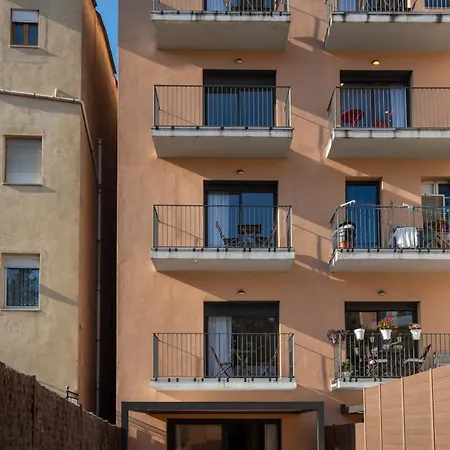 Modern Apartments In One Building, In The Heart Of Girona Apartment