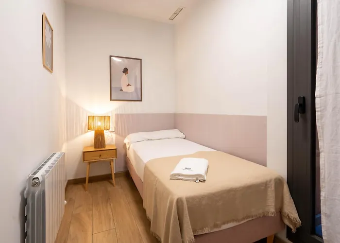 Апартаменти Modern Building *