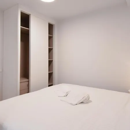 Апартаменты Modern Building Жирона