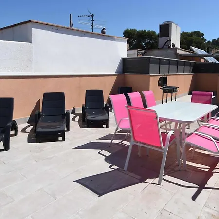 Modern Building Жирона