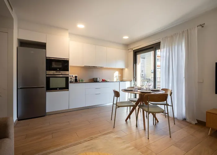 Modern Building דירה *